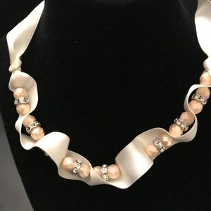 KATA BANKO COUTURE - BEADED NECKLACE